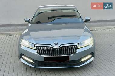 Лифтбек Skoda Superb 2019 в 