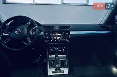 Лифтбек Skoda Superb 2019 в 