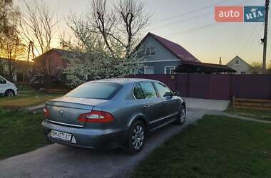 Лифтбек Skoda Superb 2011 в 
