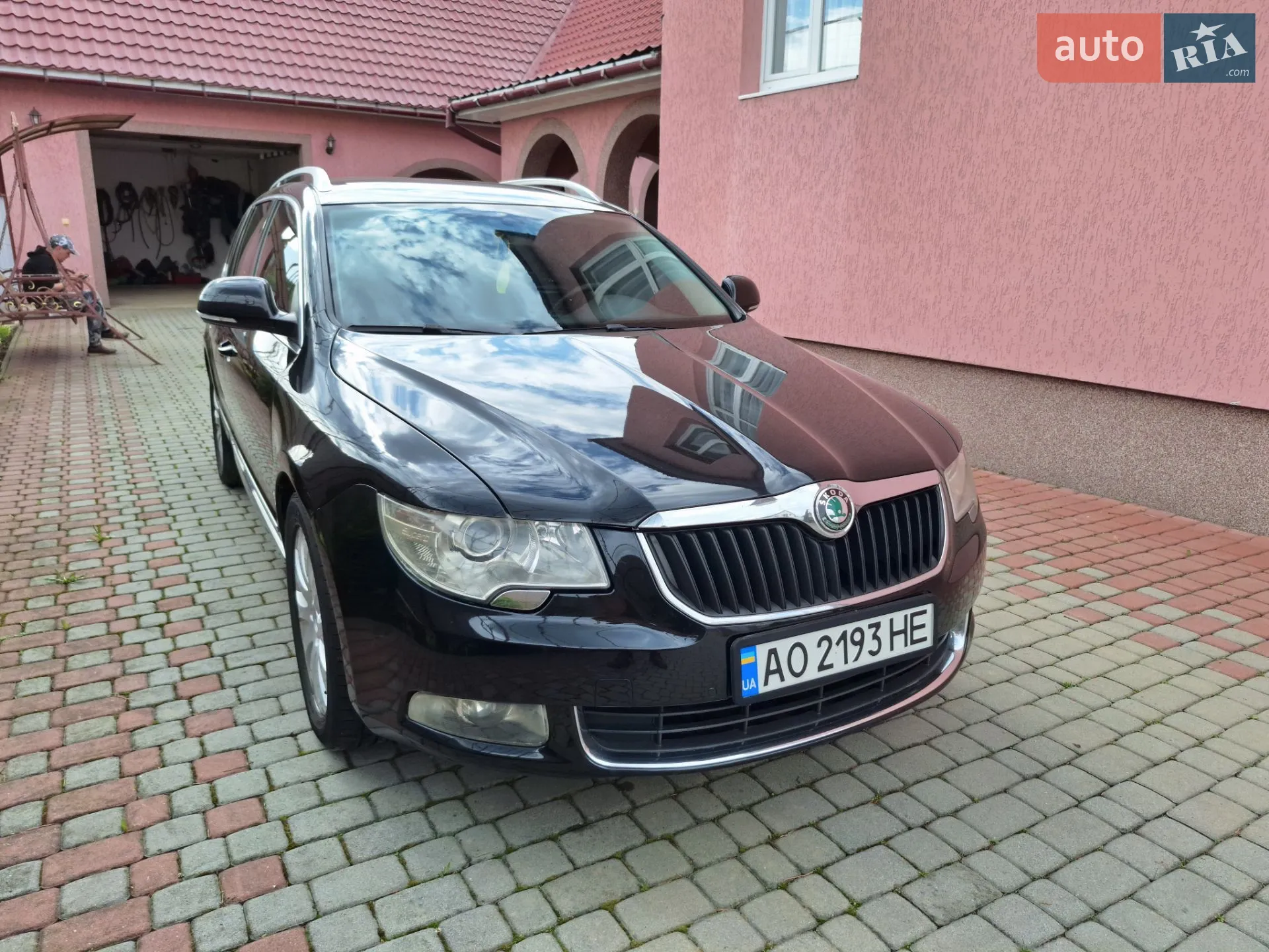 2010 Skoda Superb - мініатюра 2