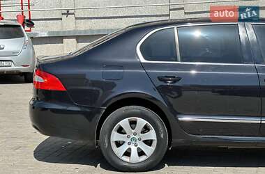 Лифтбек Skoda Superb 2013 в 