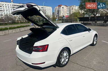 Лифтбек Skoda Superb 2017 в 