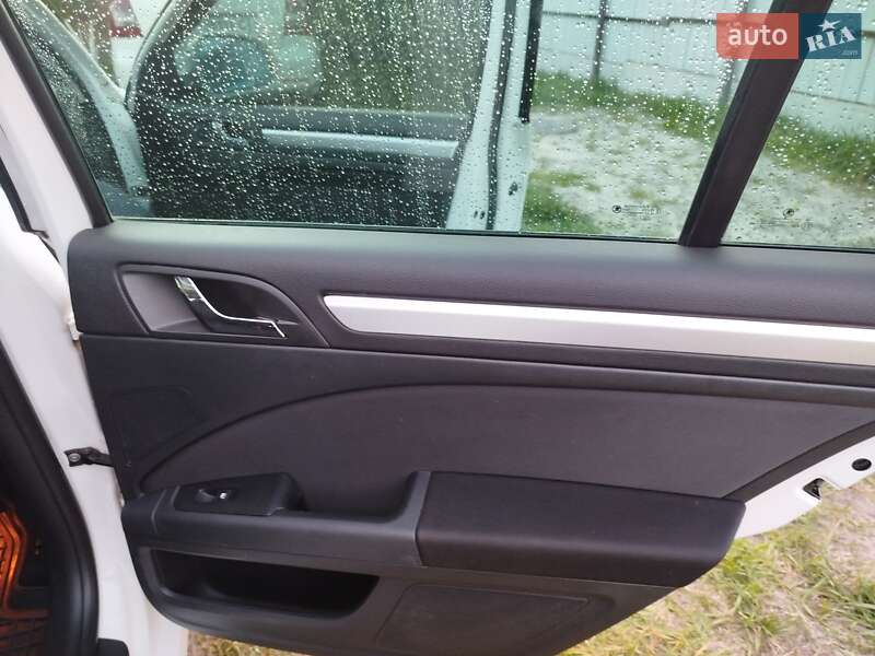 Універсал Skoda Superb 2014 в Охтирці