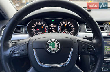 Лифтбек Skoda Superb 2012 в 