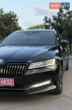 Універсал Skoda Superb 2020 в 