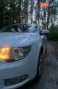 Лифтбек Skoda Superb 2010 в 