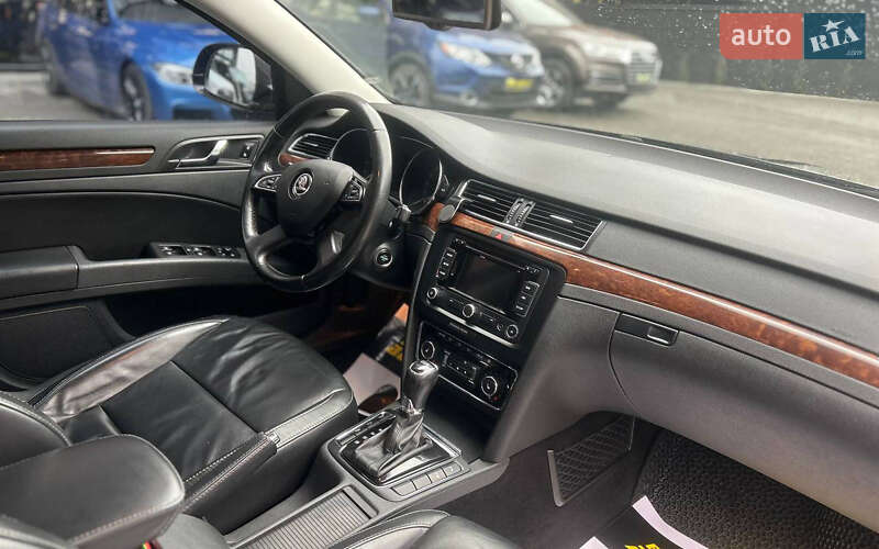Универсал Skoda Superb 2013 в Черновцах