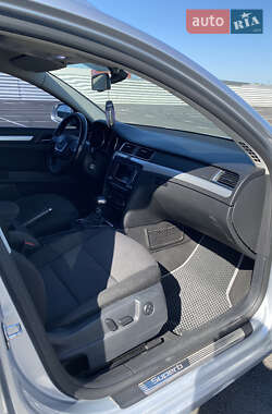 Универсал Skoda Superb 2011 в 