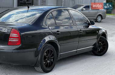 Ліфтбек Skoda Superb 2006 в 