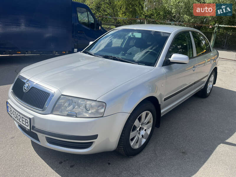 Лифтбек Skoda Superb 2005 в 