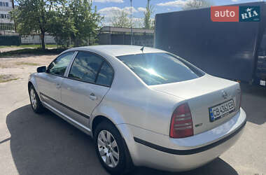 Лифтбек Skoda Superb 2005 в 