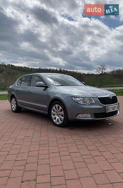 Лифтбек Skoda Superb 2010 в 