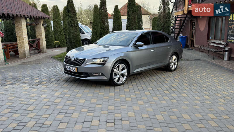 Лифтбек Skoda Superb 2019 в Сваляве