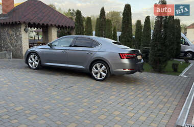 Лифтбек Skoda Superb 2019 в 