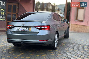 Лифтбек Skoda Superb 2019 в 