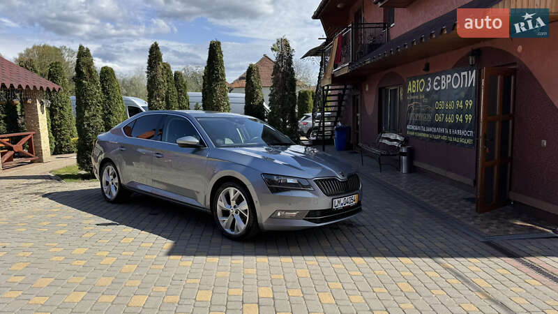 Лифтбек Skoda Superb 2019 в Сваляве