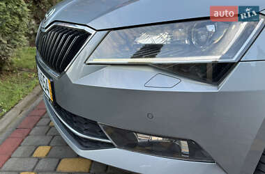 Лифтбек Skoda Superb 2019 в 
