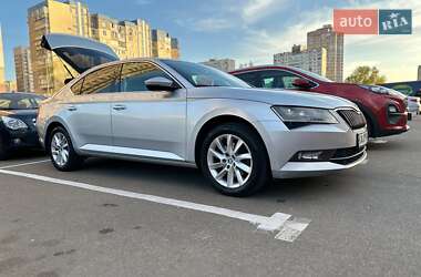 Лифтбек Skoda Superb 2018 в 