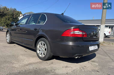 Лифтбек Skoda Superb 2010 в 