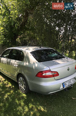 Лифтбек Skoda Superb 2009 в 