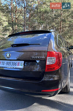 Універсал Skoda Superb 2013 в 
