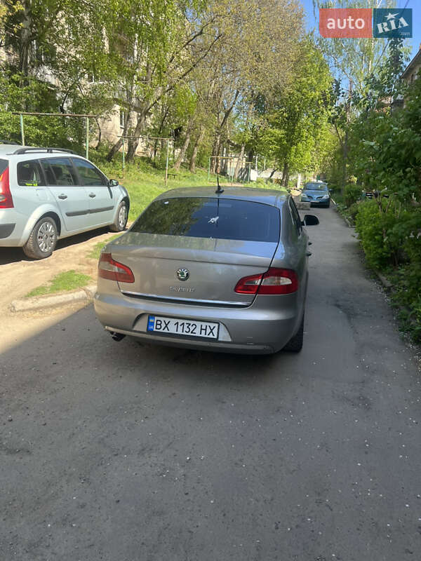Лифтбек Skoda Superb 2009 в Хмельницком