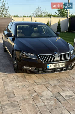 Универсал Skoda Superb 2016 в Ужгороде