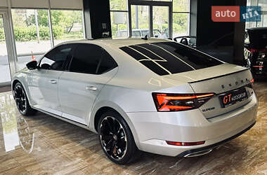 Лифтбек Skoda Superb 2023 в 