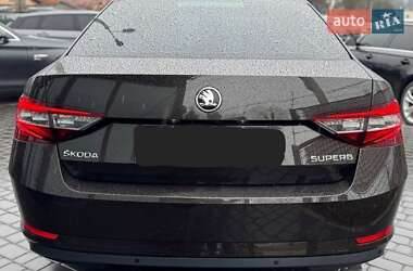 Лифтбек Skoda Superb 2018 в 