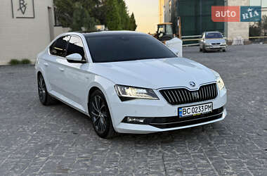 Ліфтбек Skoda Superb 2015 в 