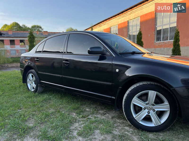 Лифтбек Skoda Superb 2006 в Дрогобыче