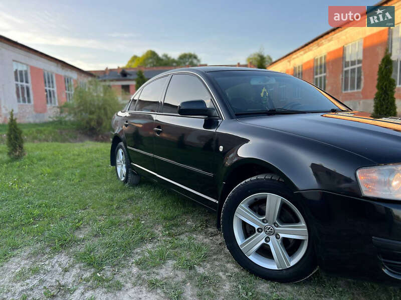Лифтбек Skoda Superb 2006 в Дрогобыче