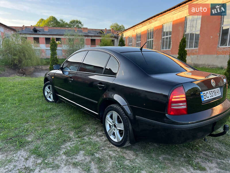 Лифтбек Skoda Superb 2006 в Дрогобыче