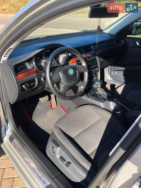 Лифтбек Skoda Superb 2012 в Кривом Роге