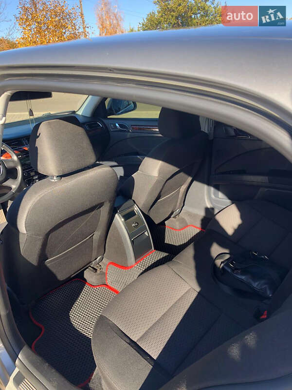 Лифтбек Skoda Superb 2012 в Кривом Роге