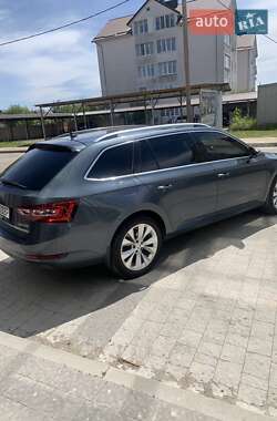 Універсал Skoda Superb 2016 в 