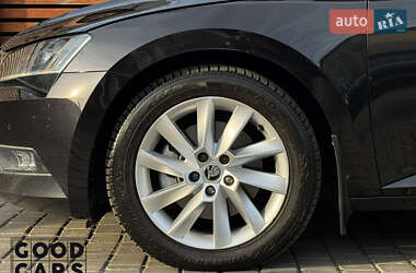 Ліфтбек Skoda Superb 2018 в 