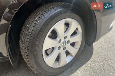Лифтбек Skoda Superb 2013 в 