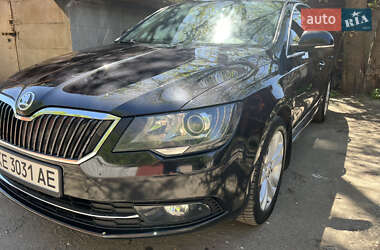 Лифтбек Skoda Superb 2014 в 
