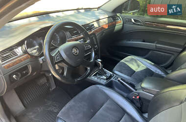 Лифтбек Skoda Superb 2014 в 