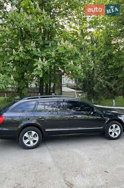 Универсал Skoda Superb 2012 в 
