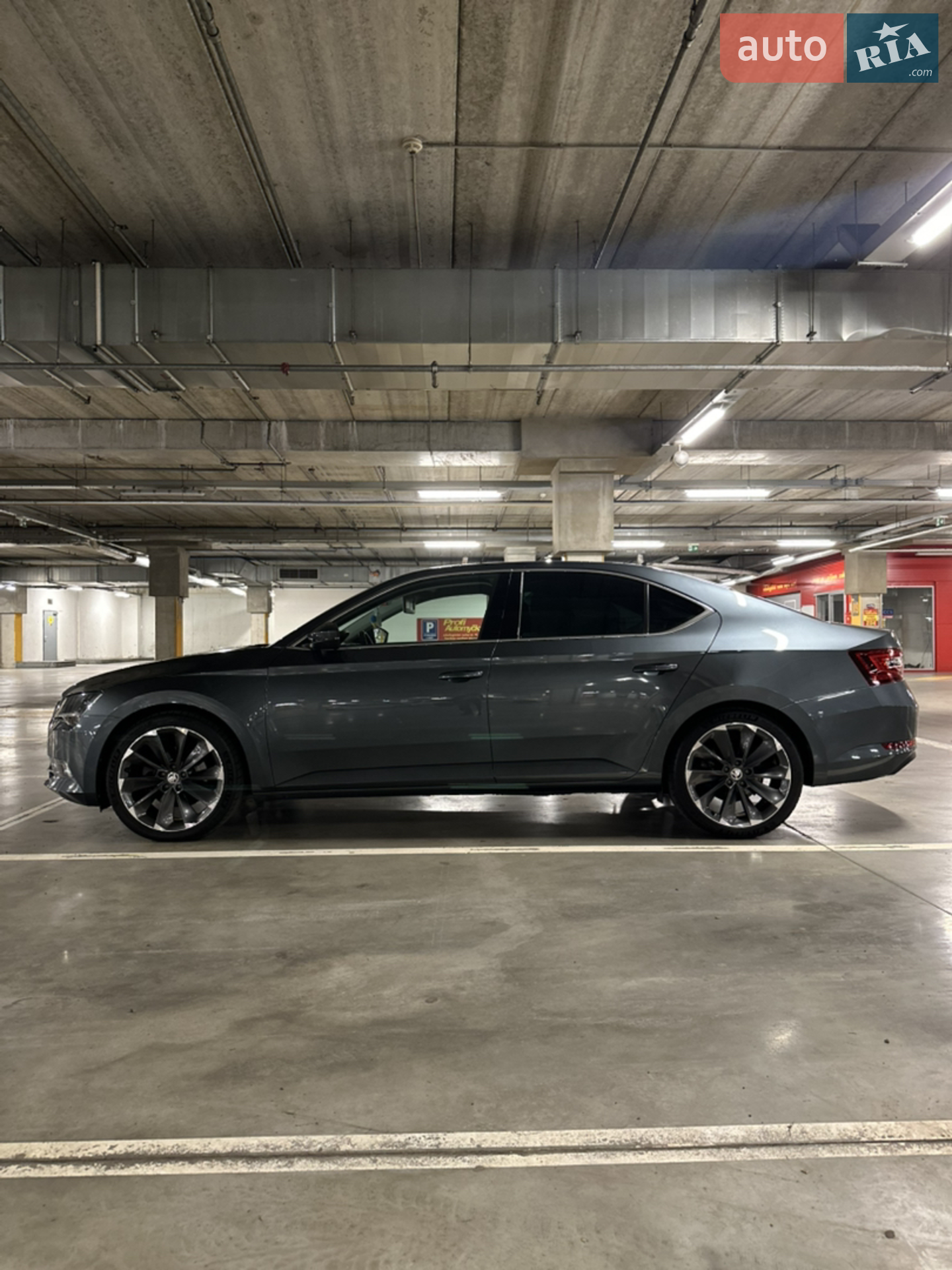 2017 Skoda Superb - мініатюра 14