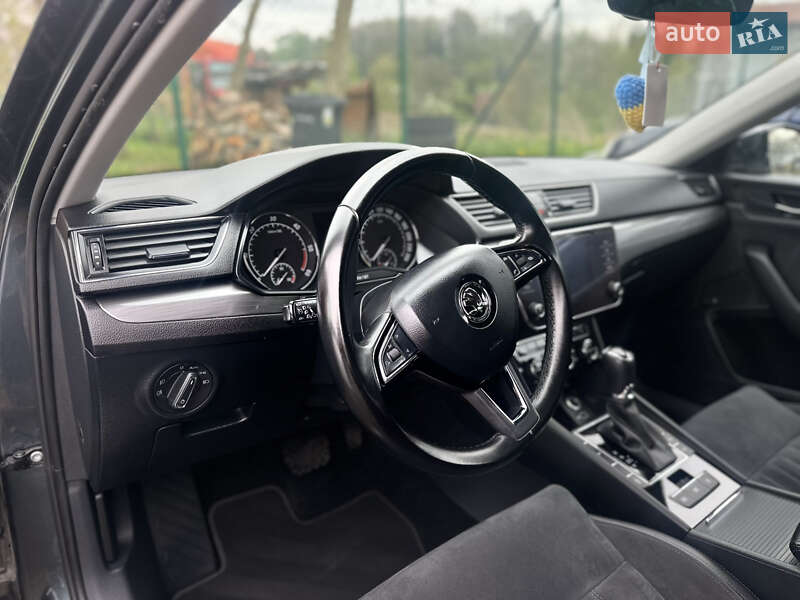 Лифтбек Skoda Superb 2017 в Мукачево