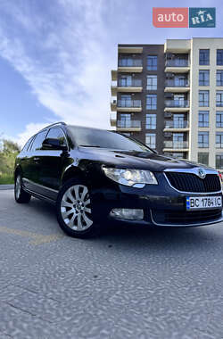 Універсал Skoda Superb 2010 в Львові