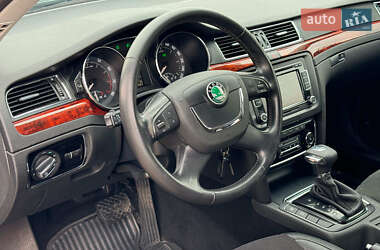 Лифтбек Skoda Superb 2009 в 