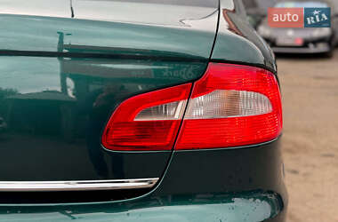 Лифтбек Skoda Superb 2009 в 