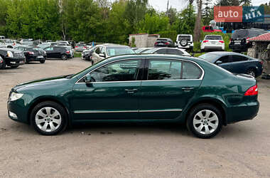 Лифтбек Skoda Superb 2009 в 