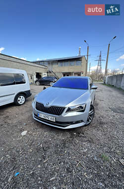 Лифтбек Skoda Superb 2015 в 