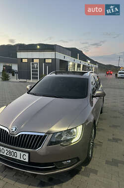 Універсал Skoda Superb 2014 в Хусті