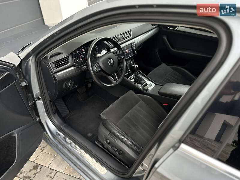 Лифтбек Skoda Superb 2016 в Ужгороде